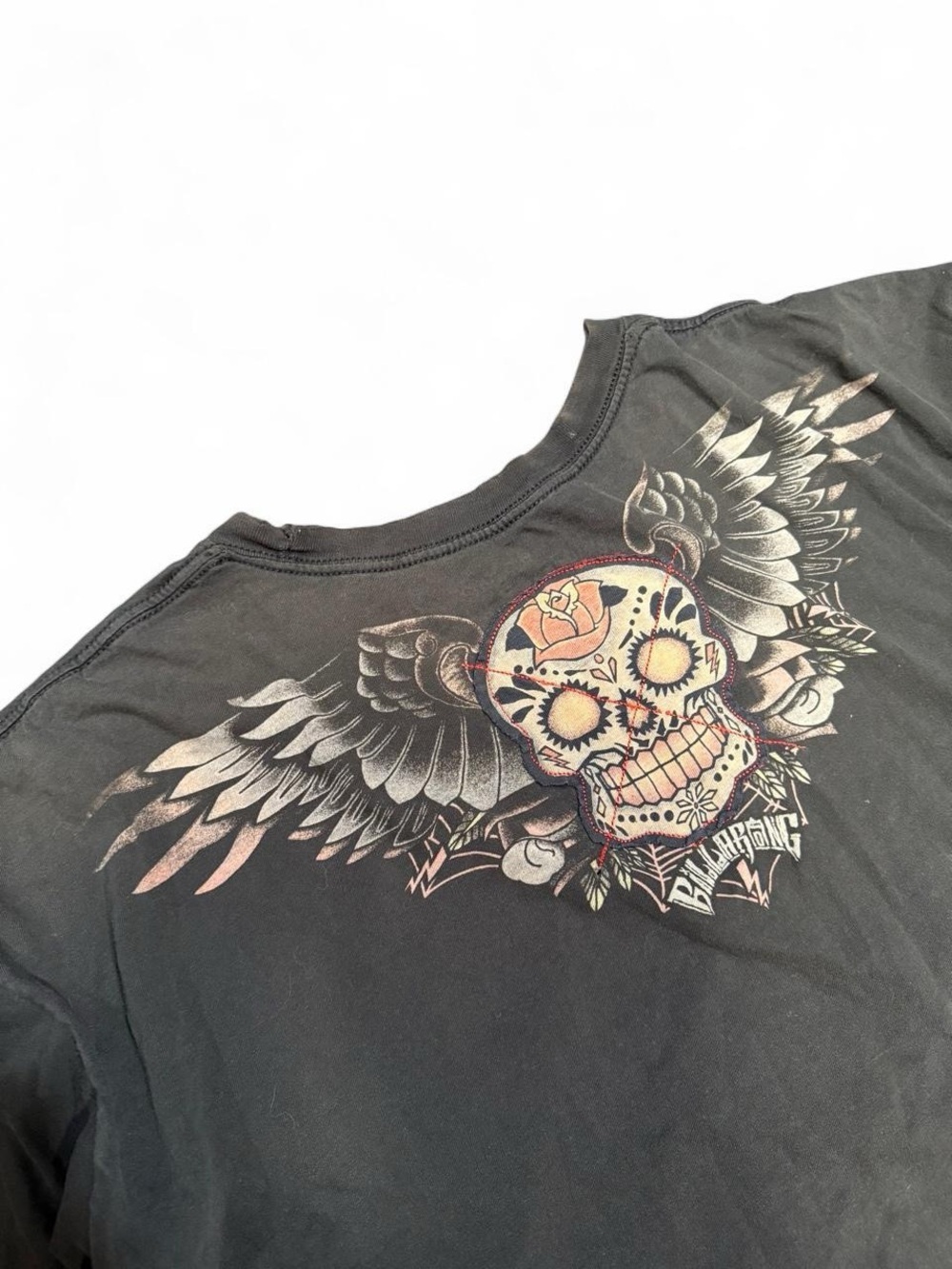 Y2K Billabong Surfwear Wings Skull Distressed Graphic Tee